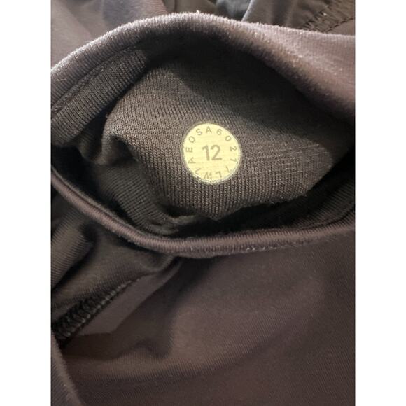 Lululemon Lean In Short 2” Boysenberry Purple Ultra High Rise Women's Size 12 - Picture 8 of 16